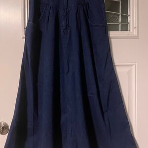 Vintage, Made in USA, size 10, Beeline Farm Girl Denim Midi Skirt